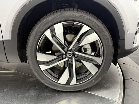 New 2026 Volvo XC40 B5 Ultra w/ Protection Package Premier AWD/4WD image 9