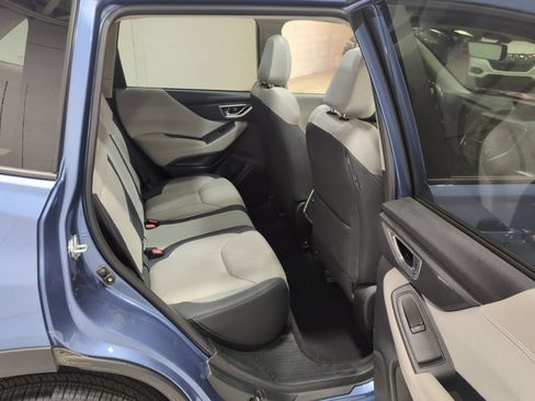 Used 2024 Subaru Forester Premium AWD/4WD image 11