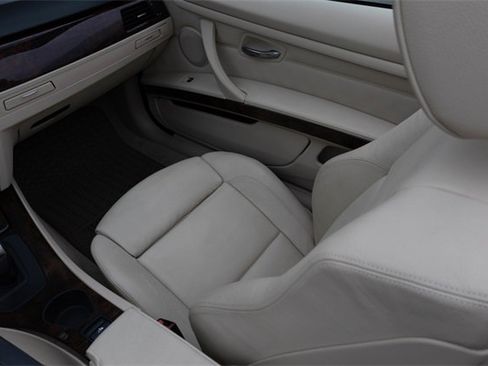 Used 2007 BMW 328i Convertible image 23