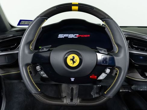 Used 2022 Ferrari SF90 Spider image 33