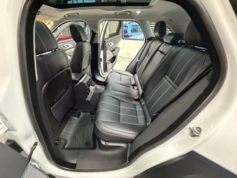 Used 2018 Land Rover Range Rover Velar S AWD/4WD image 53