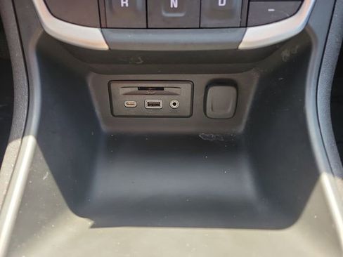 Used 2024 GMC Terrain SLT w/ Elevation Edition AWD/4WD image 36