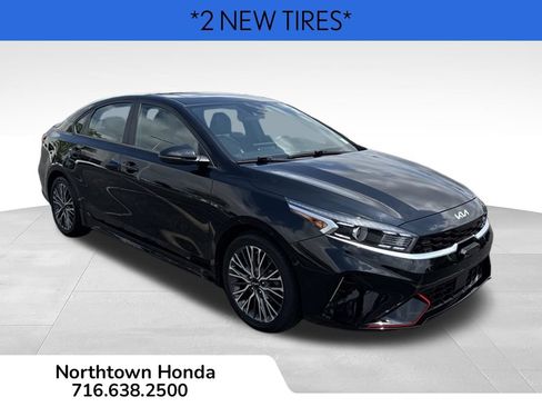 Used 2023 Kia Forte GT-Line w/ GT-Line Premium Package FWD image 2