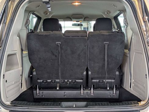 Used 2013 Dodge Grand Caravan American Value Package image 28