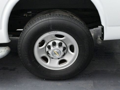 Used 2023 Chevrolet Express 2500 w/ Driver Convenience Package image 30