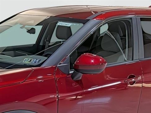 Used 2025 Nissan Rogue SV AWD/4WD image 8