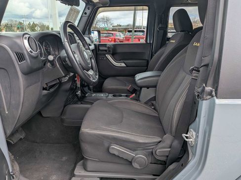 Used 2014 Jeep Wrangler Sahara w/ Dual Top Group AWD/4WD image 15