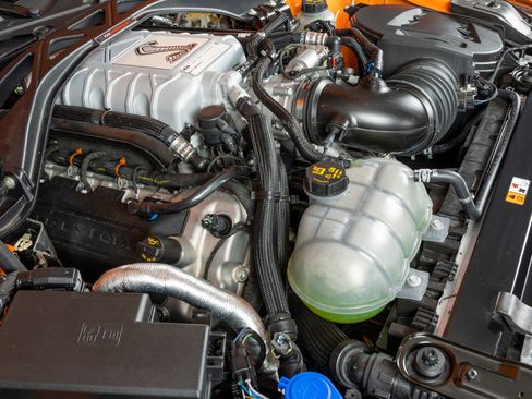 Used 2021 Ford Mustang Shelby GT500 w/ Carbon Fiber Track Pack image 39