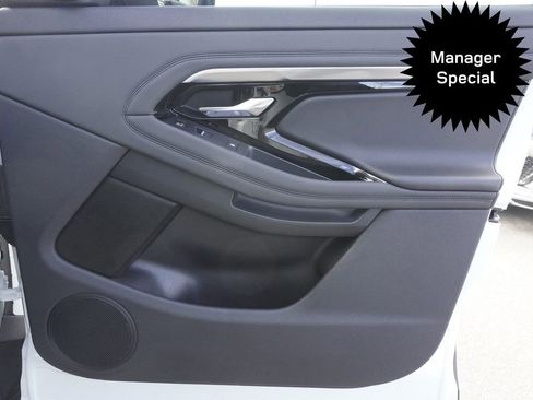 Used 2022 Land Rover Range Rover Evoque SE image 21
