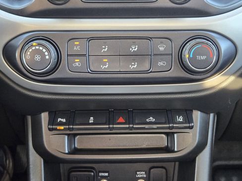 Used 2022 Chevrolet Colorado LT w/ Fleet Safety Package image 17