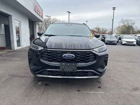 Used 2023 Ford Escape ST-Line w/ Tech Pack #1 image 7