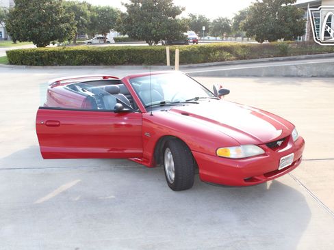 Used 1995 Ford Mustang GT RWD image 25