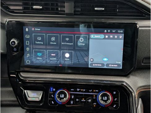 Used 2024 GMC Sierra 1500 AT4 w/ Technology Package AWD/4WD image 15