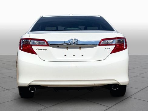 Used 2014 Toyota Camry XLE FWD image 5