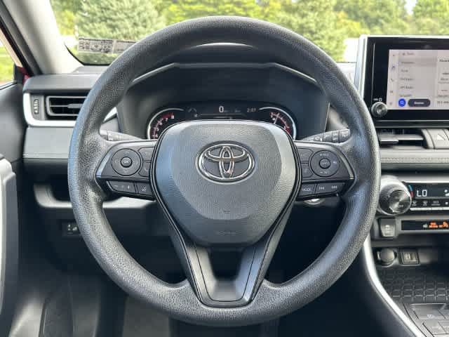 Used 2025 Toyota RAV4 XLE FWD image 7
