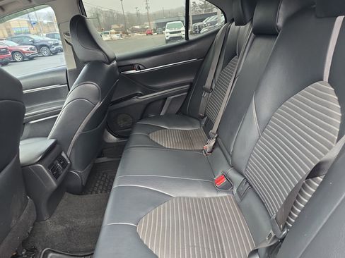 Used 2018 Toyota Camry SE w/ Audio Package image 13