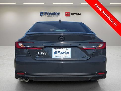 Used 2025 Toyota Camry SE AWD/4WD image 6