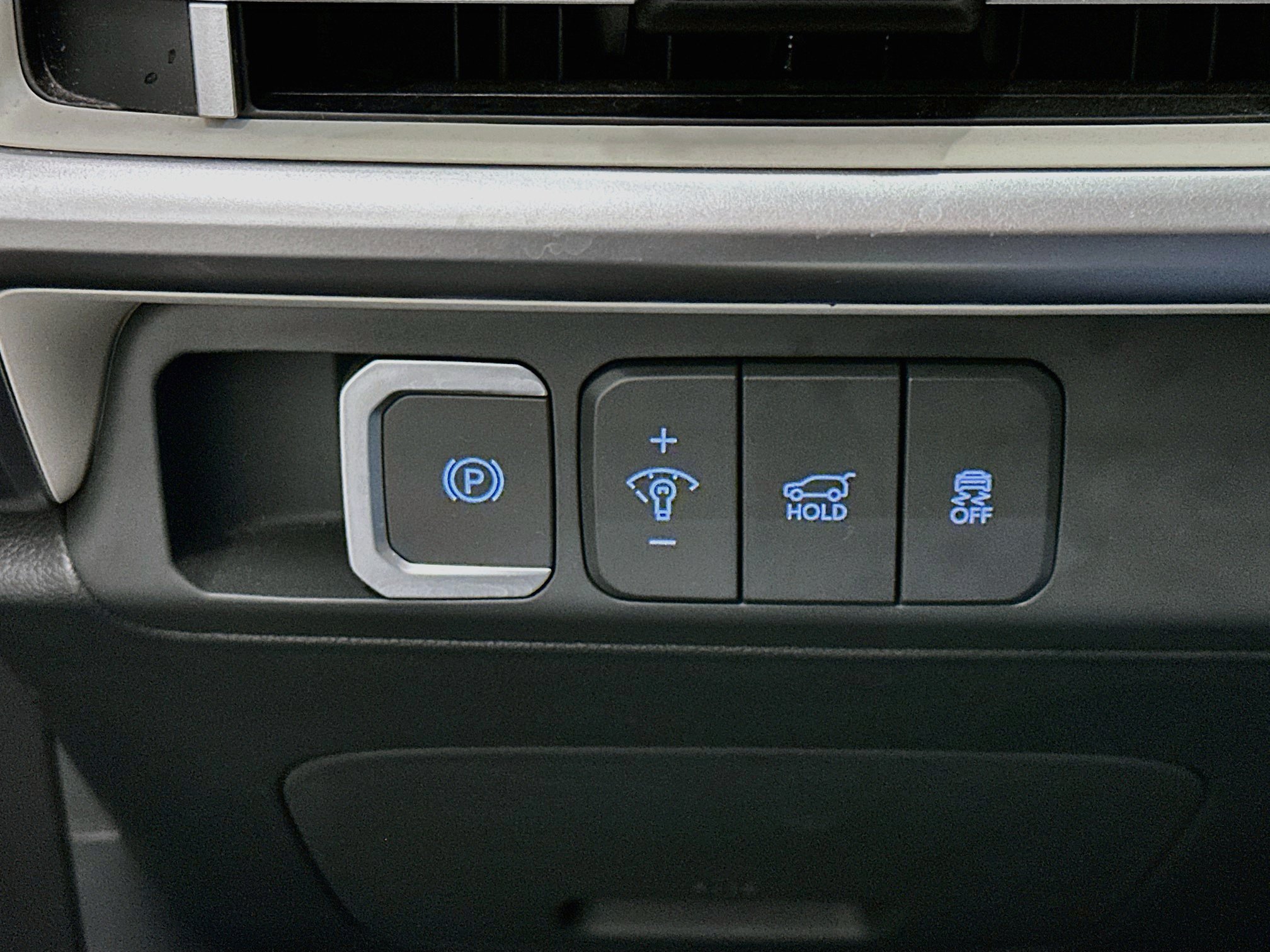 Used 2026 Hyundai Santa Fe SEL AWD/4WD image 17