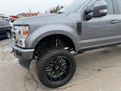 Used 2022 Ford F250 Platinum image 4