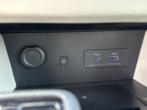 Used 2025 Nissan Pathfinder SL FWD image 22