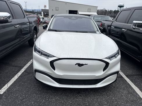 Used 2023 Ford Mustang Mach-E Premium image 5