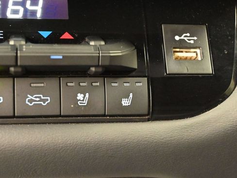 Used 2023 Toyota Tundra Platinum AWD/4WD image 7