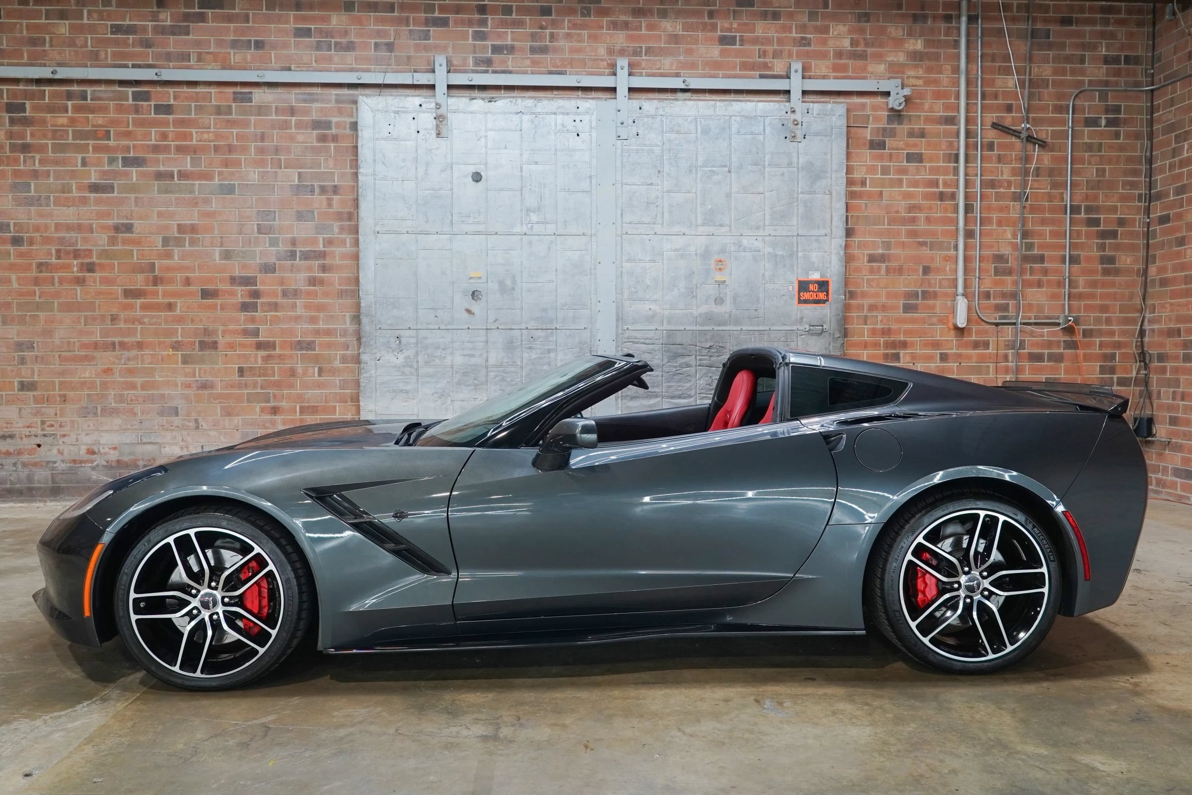 Used 2017 Chevrolet Corvette Stingray Coupe RWD image 35