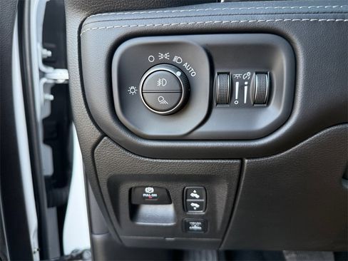 New 2025 RAM 1500 Limited image 18