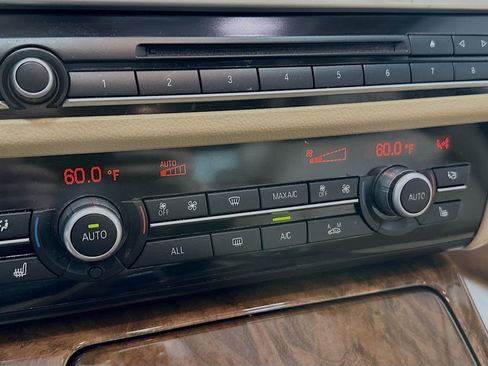 Used 2013 BMW 528i xDrive Sedan image 15