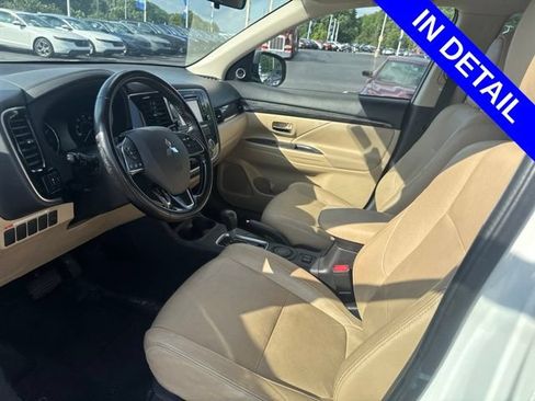 Used 2016 Mitsubishi Outlander SEL FWD image 10