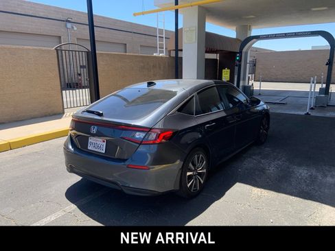 Used 2024 Honda Civic EX-L image 4