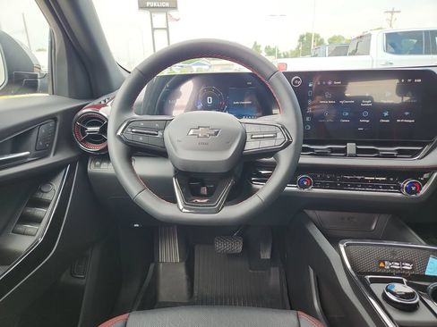 New 2027 Chevrolet Equinox RS w/ Convenience Package III AWD/4WD image 16