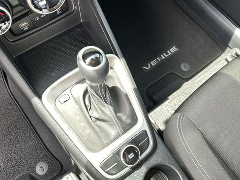 Certified 2024 Hyundai Venue SEL FWD image 21