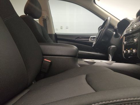 Used 2020 Nissan Pathfinder SV FWD image 21