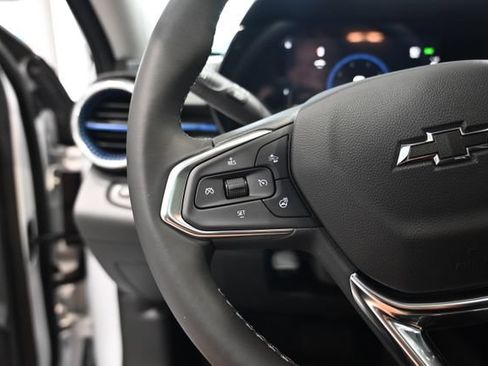 New 2026 Chevrolet Trax LT w/ Sunroof Package FWD image 22