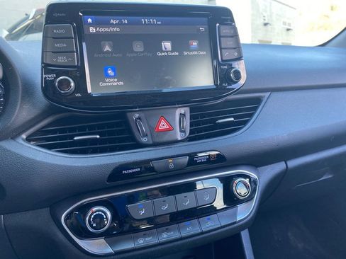 Used 2020 Hyundai Elantra GT image 13