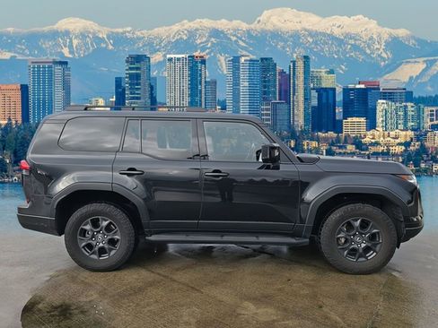 Used 2024 Lexus GX 550 image 8