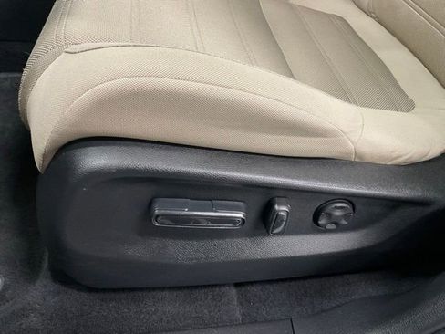 Certified 2018 Honda CR-V EX image 32