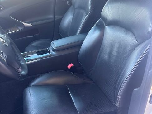 Used 2012 Lexus IS 250 w/ Premium Pkg Value Edition RWD image 6