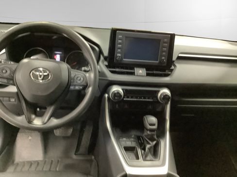 Used 2019 Toyota RAV4 XLE w/ Convenience Package image 10
