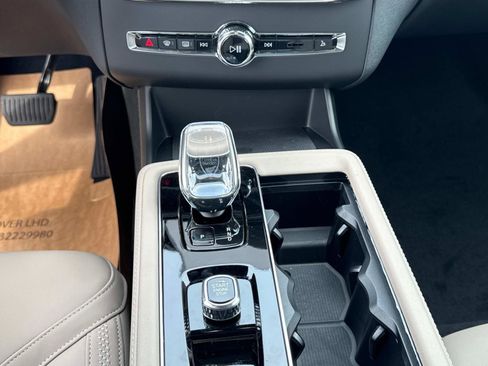 New 2026 Volvo XC90 B6 Plus w/ Protection Package image 24