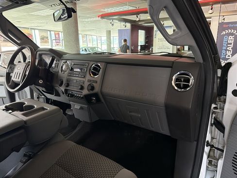 Used 2012 Ford F250 XLT w/ XLT Premium Pkg AWD/4WD image 24