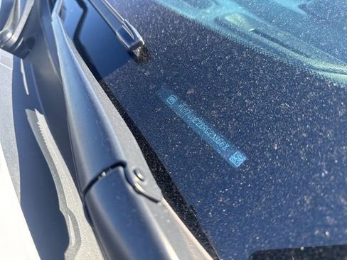 Used 2024 Chevrolet Trax LT image 23