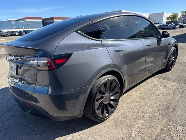 Used 2022 Tesla Model Y Performance AWD/4WD image 5