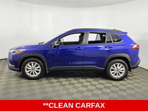 Used 2025 Toyota Corolla Cross LE FWD image 5