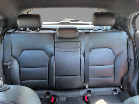 Used 2020 Mercedes-Benz GLA 250 4MATIC image 32
