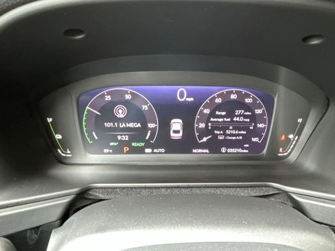 Used 2025 Honda Accord Touring image 19