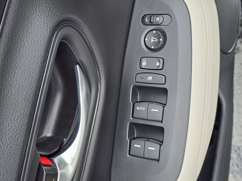 New 2026 Honda HR-V LX image 10