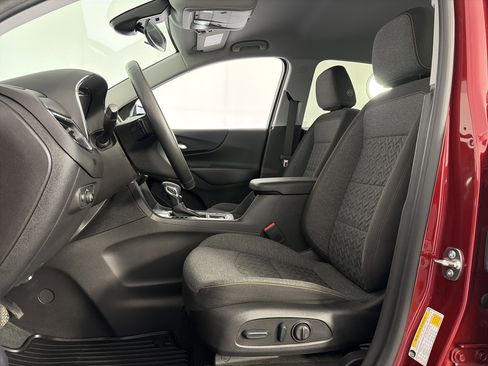 Used 2024 Chevrolet Equinox LT FWD image 6