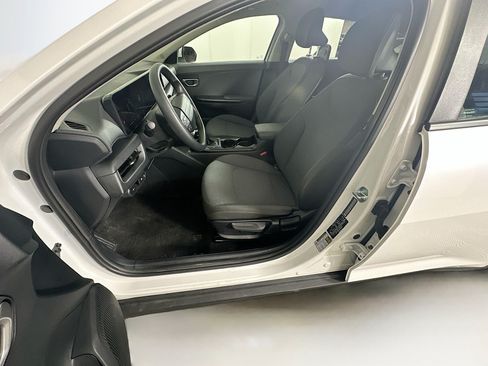 Used 2025 Kia K4 FWD image 13
